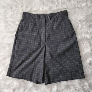 TEHAMA WOMEN'S BERMUDA SHORTS SIZE 10 GRAY